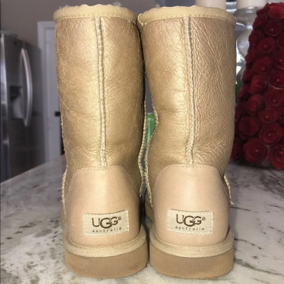 Uggs - Picture 4 of 5